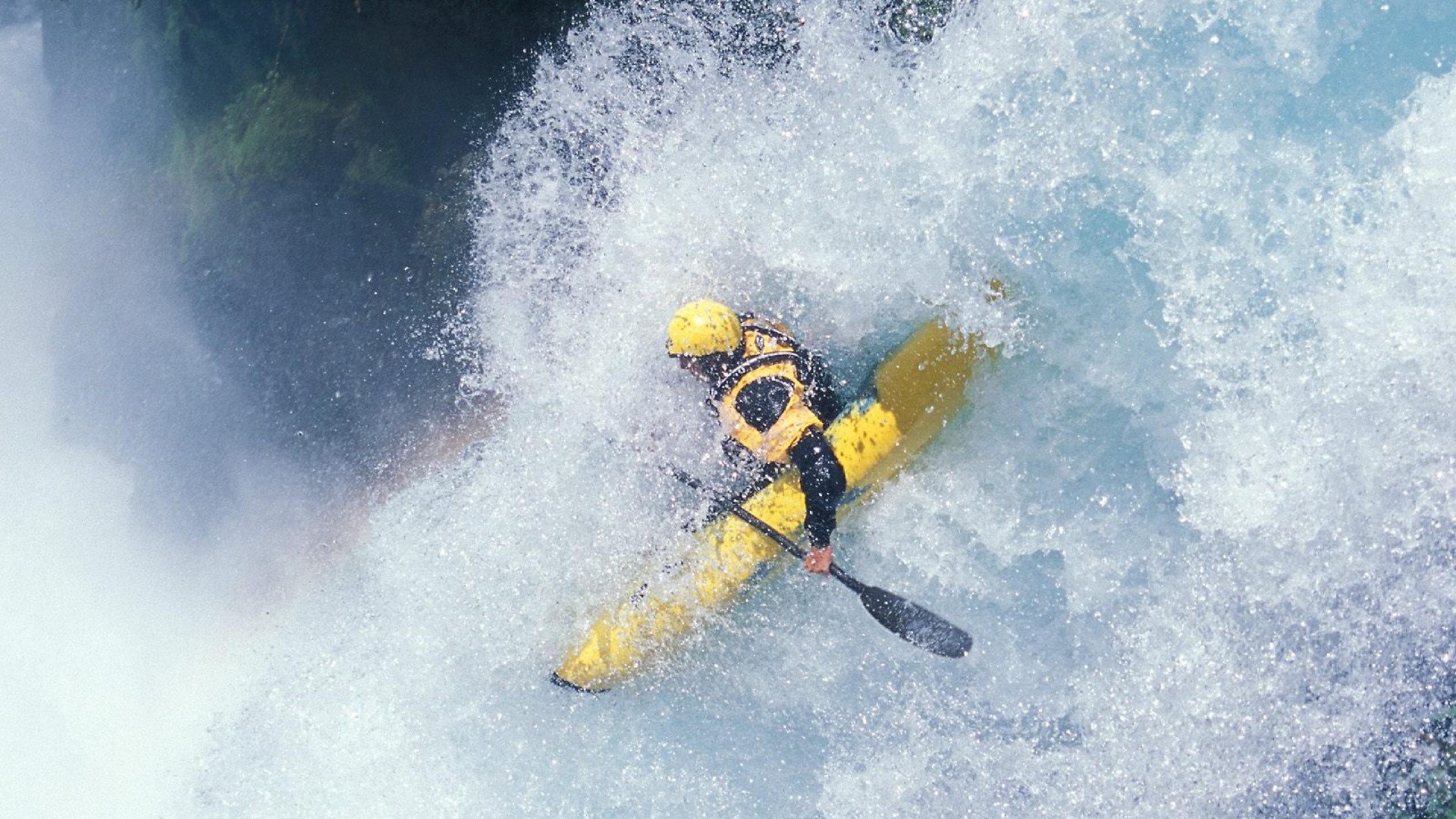智能虚拟车队:AI助力比赛策略,智能车模拟