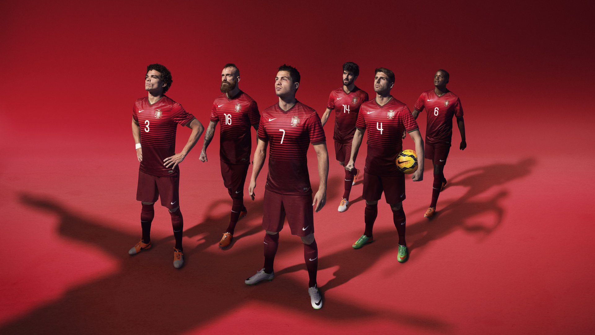 雪中带球如跳舞？塞内加尔10号球员被称“冰上梅西”，塞内加尔的球员